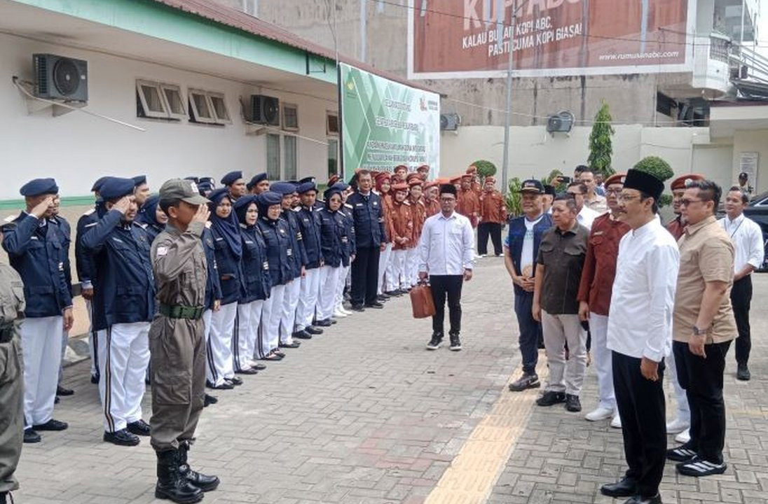 Mensos Tegaskan Sekolah Rakyat Tanpa Titipan, Prioritaskan Keluarga Miskin Mensos Tegaskan Sekolah Rakyat Tanpa Titipan, Prioritaskan Keluarga Miskin
