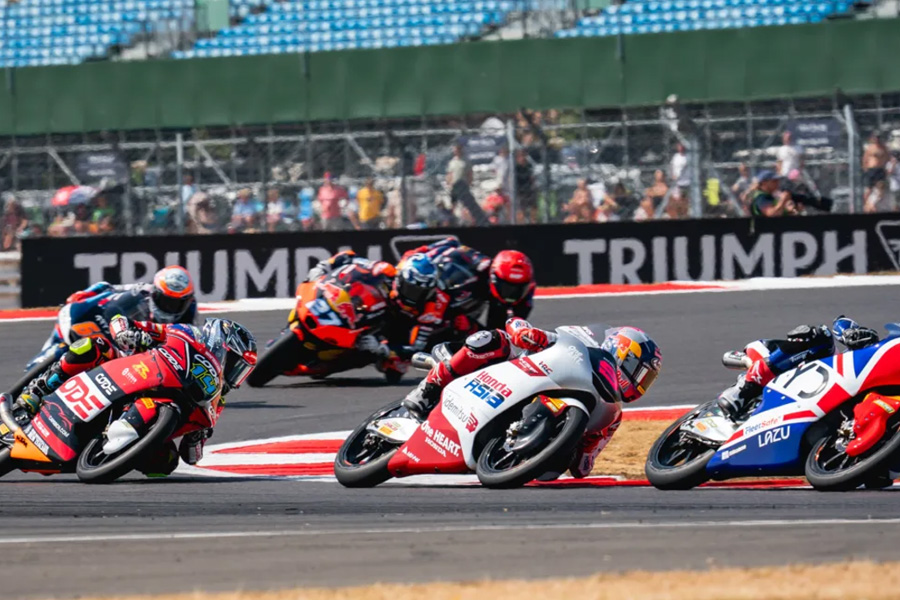 Veda Ega Finis Kesembilan di Moto3 Inggris, Akui Masih Banyak yang Harus Diperbaiki Veda Ega Finis Kesembilan di Moto3 Inggris, Akui Masih Banyak yang Harus Diperbaiki