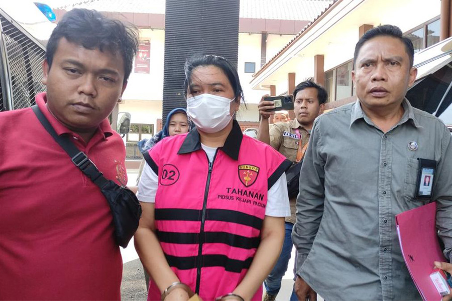 Ratusan Warga Pacitan Dicatut dalam Kredit Fiktif, Dua Eks Pegawai PNM Ditahan Ratusan Warga Pacitan Dicatut dalam Kredit Fiktif, Dua Eks Pegawai PNM Ditahan