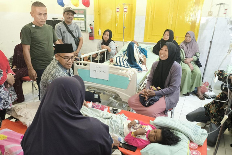219 Penerima MBG di Batang Terdampak Gangguan Kesehatan, Kepala SPPG Dicopot 219 Penerima MBG di Batang Terdampak Gangguan Kesehatan, Kepala SPPG Dicopot