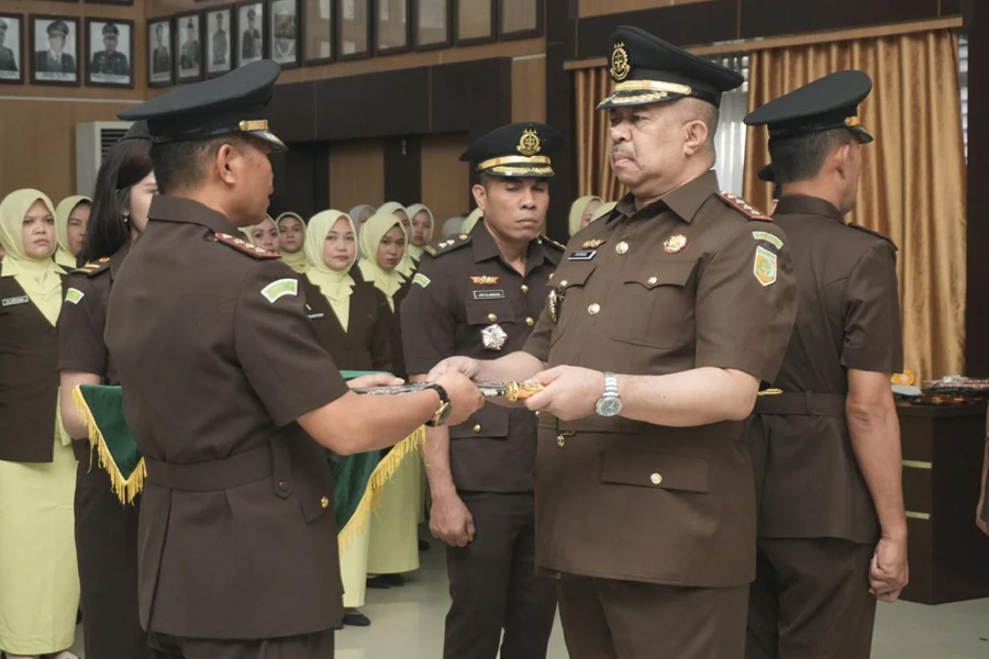 Kajari Konawe Ditangkap Kejati Sultra, Kini Diperiksa di Kejagung