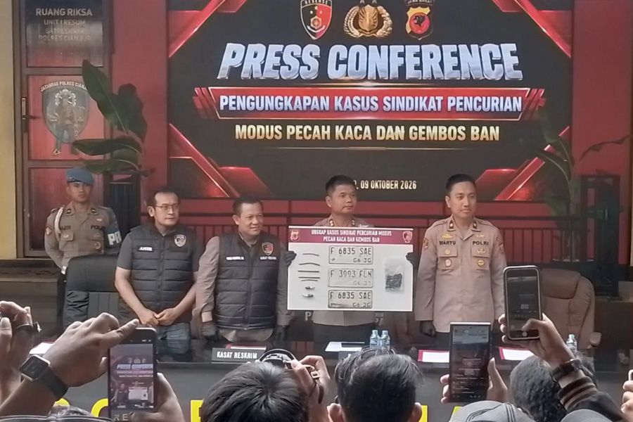 Curi Barang Senilai Rp4,1 Miliar dengan Modus Pecah Kaca dan Gembos Ban, Dua Pelaku Dibekuk Curi Barang Senilai Rp4,1 Miliar dengan Modus Pecah Kaca dan Gembos Ban, Dua Pelaku Dibekuk