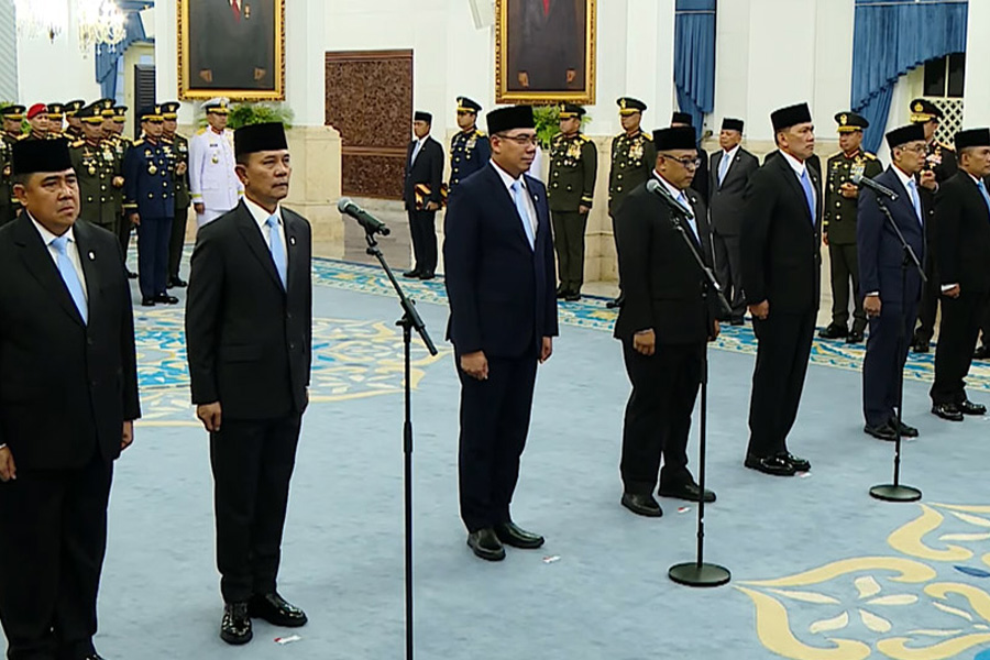 Prabowo Lantik Tujuh Pejabat Baru, Empat Wamen dan Tiga Pimpinan Badan Resmi Diangkat