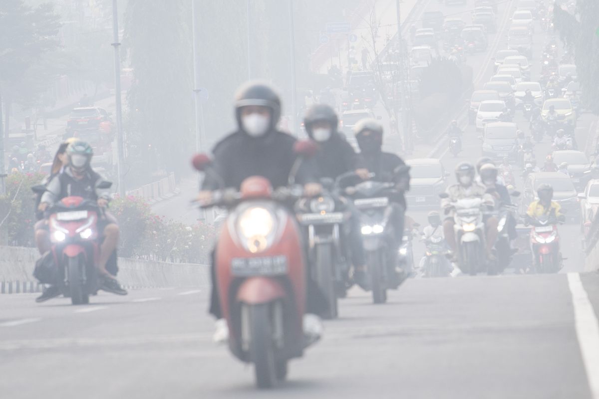 Kemenkes Minta Warga Waspada Asap Karhutla, Kenali Risiko Gangguan Kesehatan