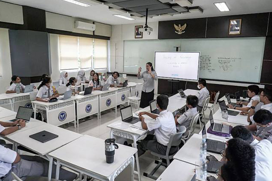 Sekolah Garuda Hadir di 51 SMA, Pemerintah Buka Kesempatan Pendidikan bagi Siswa Berprestasi