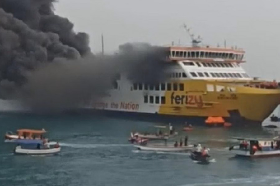 Kebakaran KMP Batumandi di Merak, 460 Orang Berhasil Dievakuasi, 11 Dirawat di Rumah Sakit