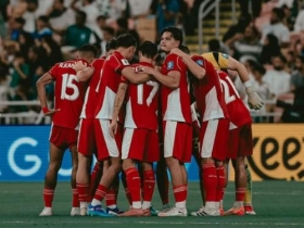 Bukan Hanya Menyerang, Herdman Minta Timnas Indonesia Lebih Rapat di Lini Belakang