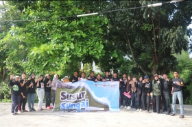 DLHK dan BEM UNRI Goro Bersihkan Sungai Sail dalam Rangka HUT ke-242 Pekanbaru