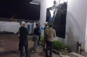 Rumah Dinas Wakil Bupati Deli Serdang Diduga Ditembak OTK, Kaca Kamar Tidur Rusak
