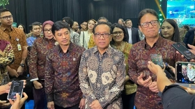Menkes Minta DEN Perkuat Ekosistem Obat Dalam Negeri, Dorong Kemandirian Kesehatan Nasional
