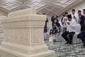 Ketua MPR Ziarah ke Makam Imam Bukhari di Uzbekistan, Singgung Peran Bung Karno