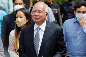 Raja Malaysia Izinkan Najib Razak Jalani Tahanan Rumah dengan Syarat