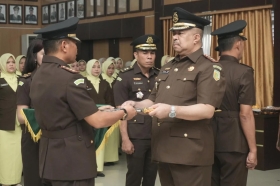 Kajari Konawe Ditangkap Kejati Sultra, Kini Diperiksa di Kejagung