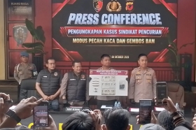 Curi Barang Senilai Rp4,1 Miliar dengan Modus Pecah Kaca dan Gembos Ban, Dua Pelaku Dibekuk