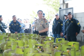 Bareskrim Ungkap Praktik Suntik LPG Subsidi di Sidoarjo, Potensi Kerugian Negara Rp2,14 Miliar